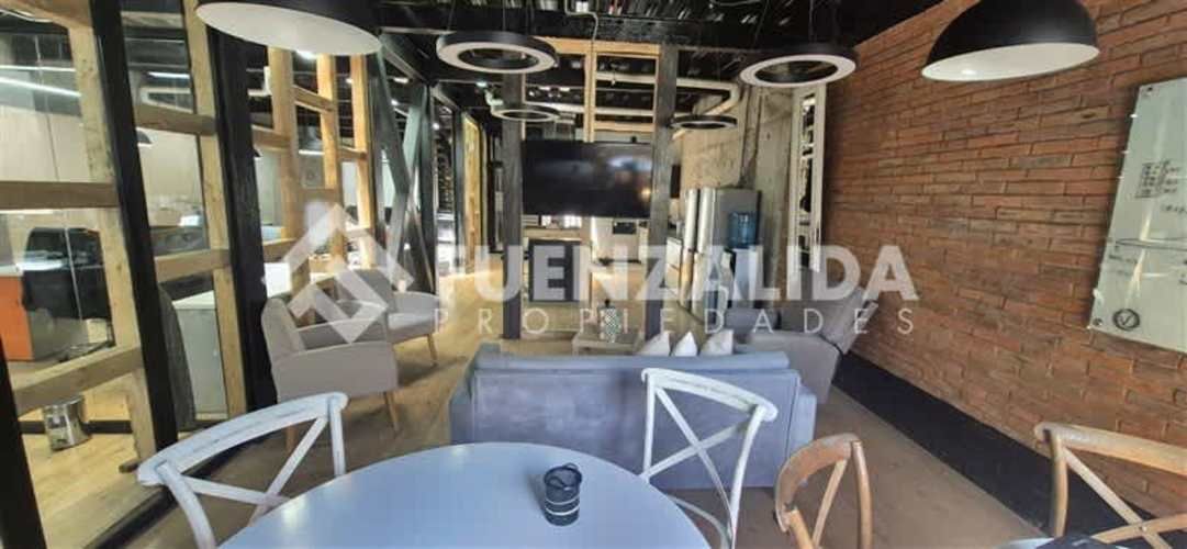 OFICINA Teresa Vial / Gran Avenida