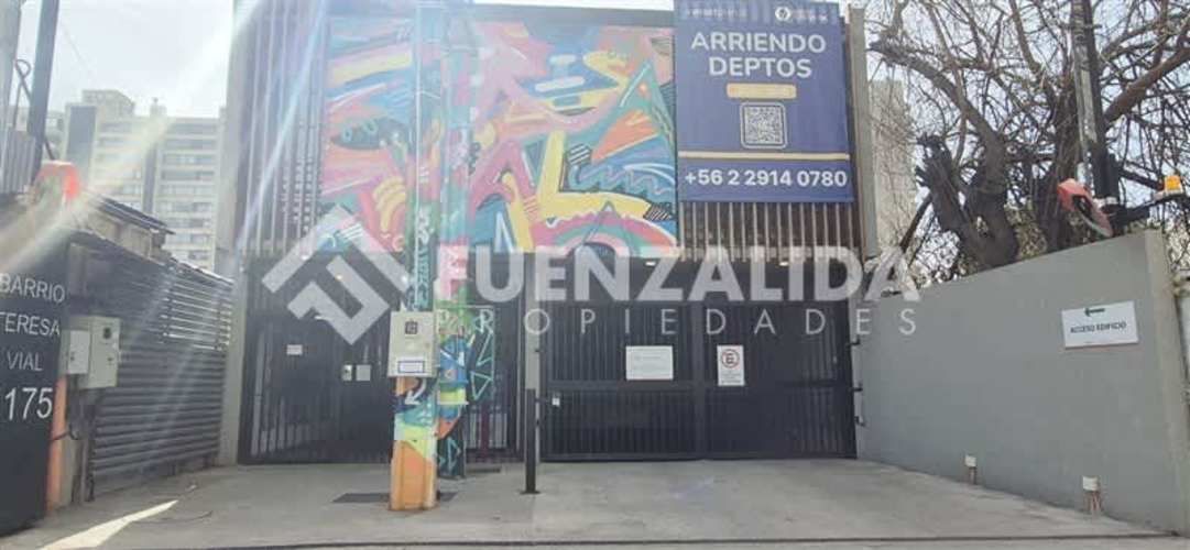 OFICINA Teresa Vial / Gran Avenida