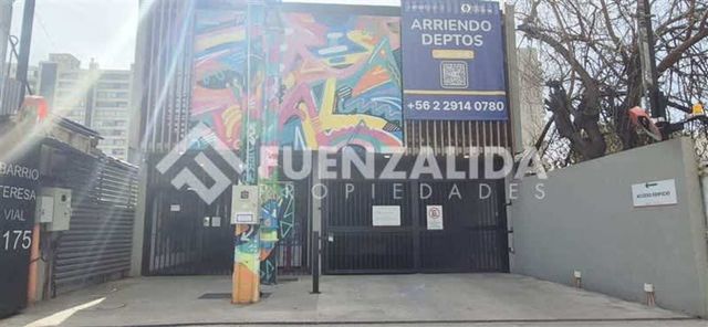 OFICINA Teresa Vial / Gran Avenida