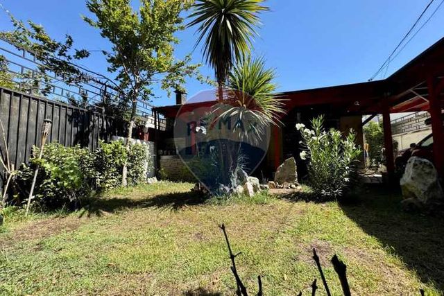 Linda casa 3 dorm + servicios, cerca metro