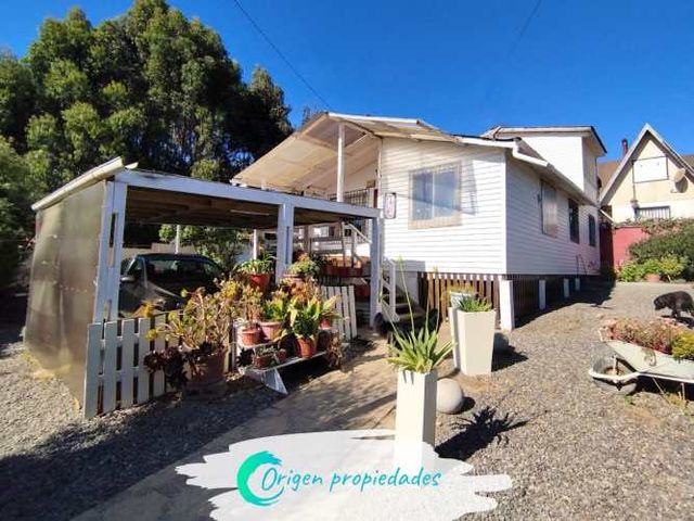 Casa independiente en Quisco Sur con excelente iluminación