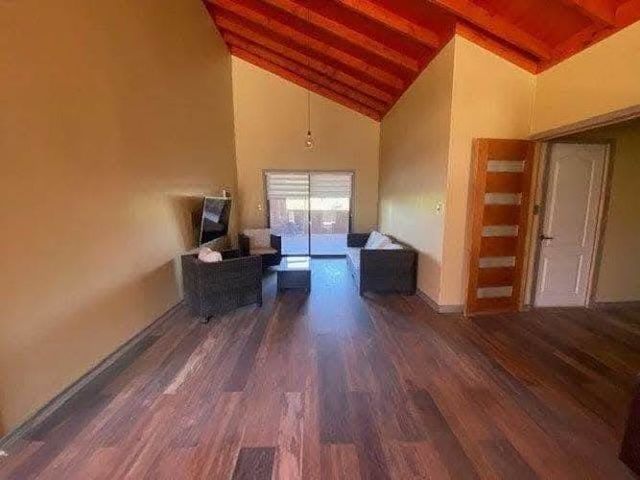 SE ARRIENDA PARCELA CON CASA Y PISCINA, POCOCHAY, LA CRUZ