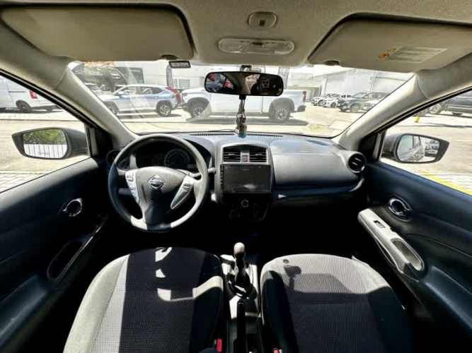 Nissan Versa 1.6 Sense Mt 2016