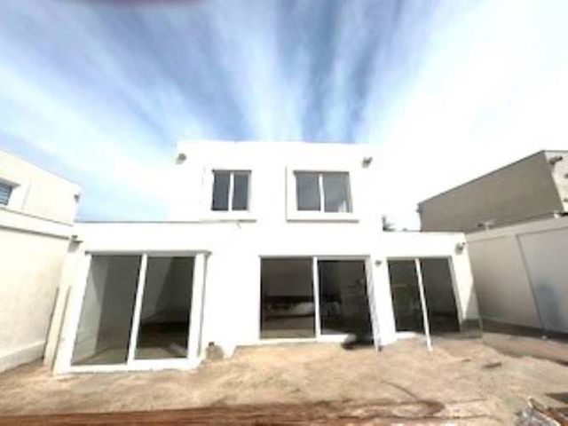 Gran Oportunidad se Arrienda Linda Casa Nueva Sin Uso en Colina!