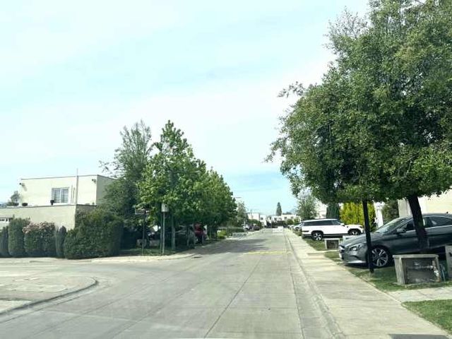 Gran Oportunidad se Arrienda Linda Casa Nueva Sin Uso en Colina!