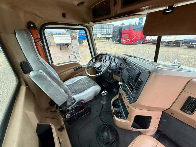 2012 Camión Mack GU813 Granite Chasis Cabinado