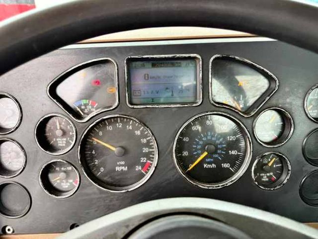 2012 Camión Mack GU813 Granite Chasis Cabinado