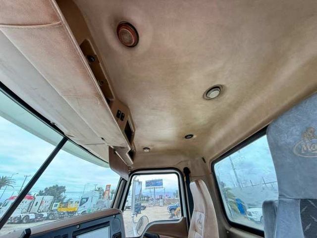 2012 Camión Mack GU813 Granite Chasis Cabinado