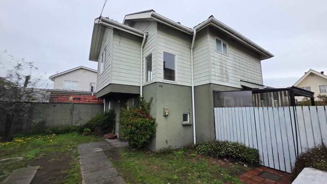 Amplia casa de 105 m2, Portal San Pedro  (130782)