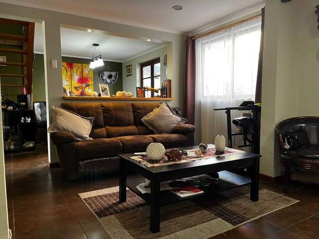 Casa en Santa Inés 4D+3B (130779)