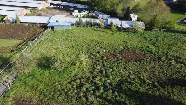 Parcela urbana Octay