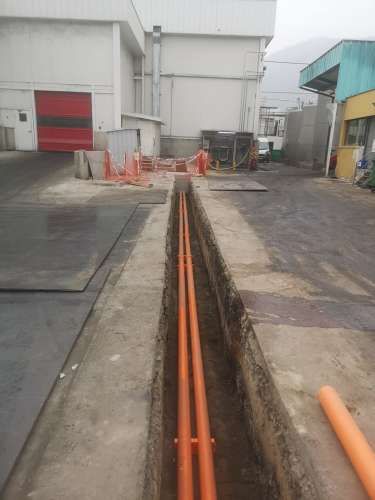 SE BUSCA MAESTRO ELECTRICO Y AYUDANTES AVANZADOS