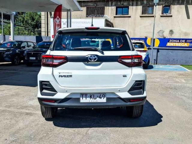 TOYOTA RAIZE 2025