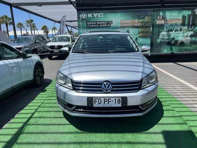 VOLKSWAGEN PASSAT 2013