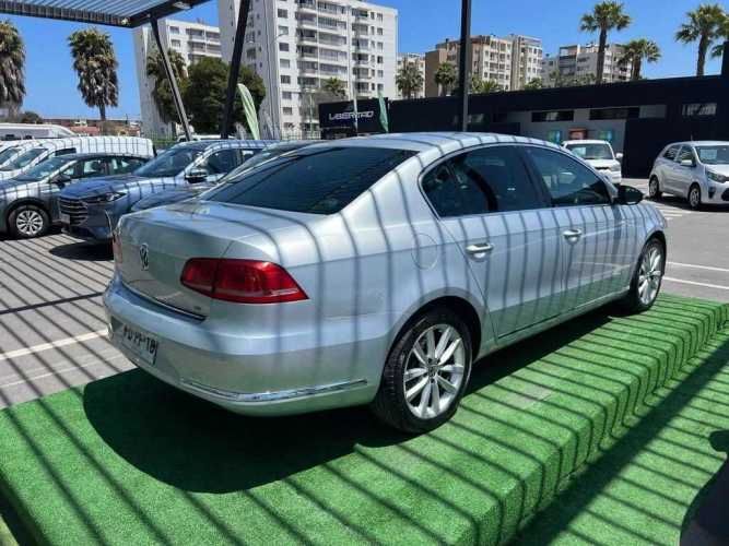 VOLKSWAGEN PASSAT 2013