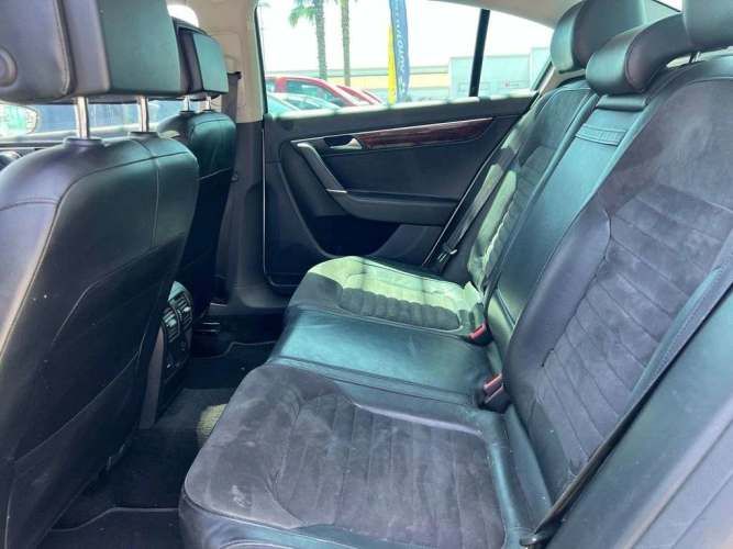 VOLKSWAGEN PASSAT 2013