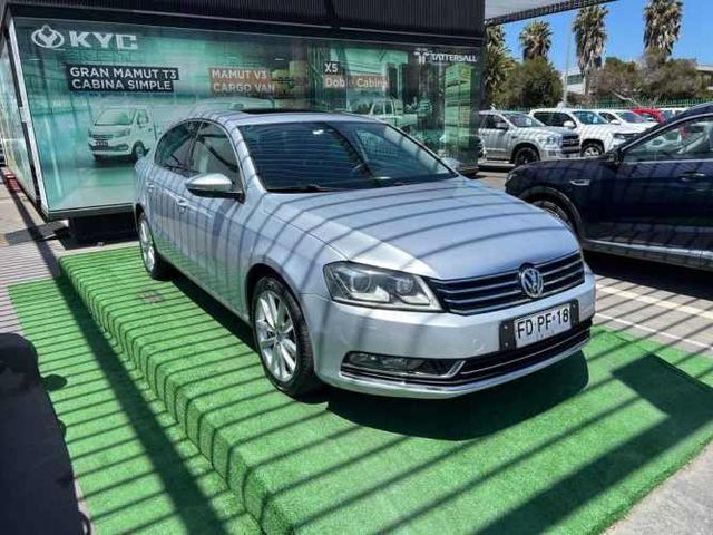 VOLKSWAGEN PASSAT 2013