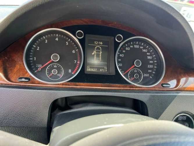 VOLKSWAGEN PASSAT 2013