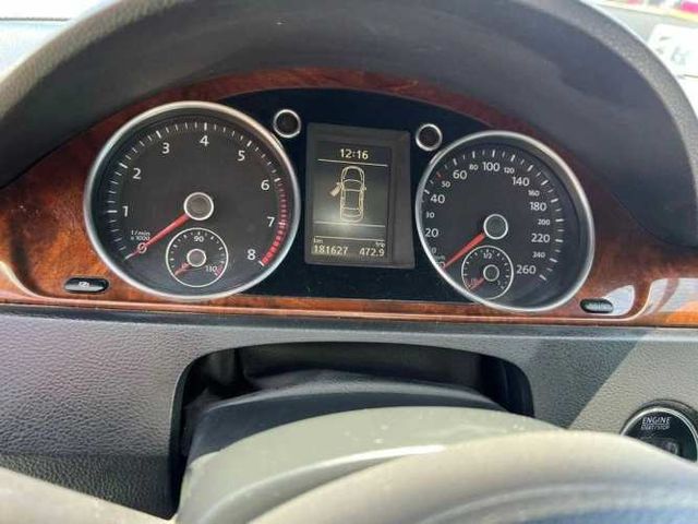 VOLKSWAGEN PASSAT 2013