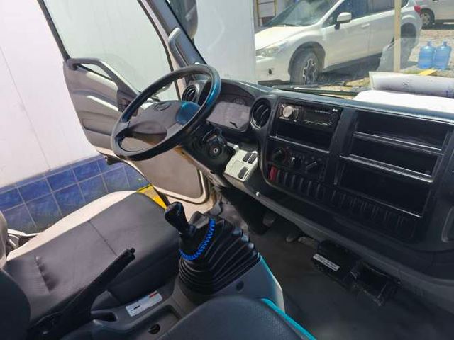 Camión Hino XZU 8.0 año 2014 con sistema de frío – 238.000 km