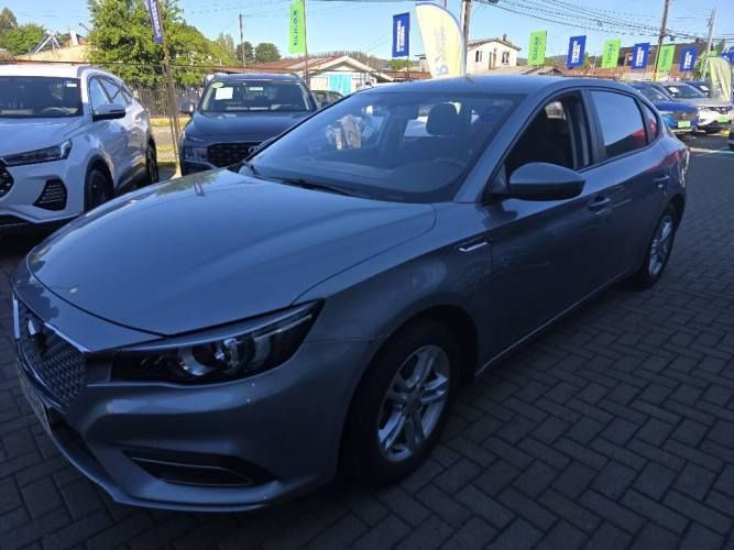 Automóvil MG 6 impecable