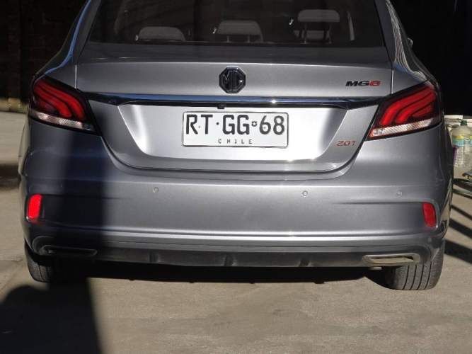 Automóvil MG 6 impecable