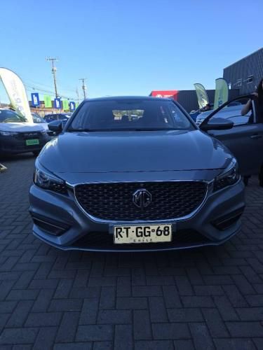 Automóvil MG 6 impecable
