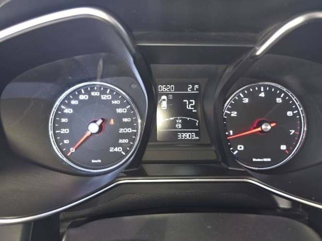 Automóvil MG 6 impecable