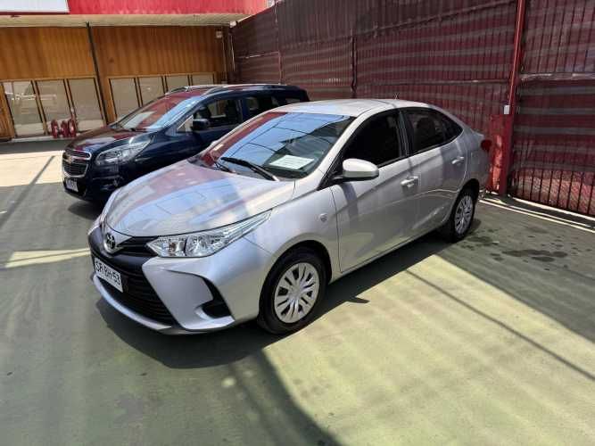 Toyota Yaris GLI AUT 2023  CON SOLO  2.000KM