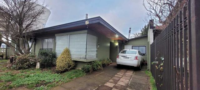 Vende casa comercial avenida las Encinas, Temuco-9596
