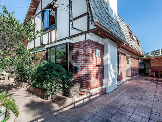 CASA IDEAL PARA FAMILIA  EN LAS CONDES!