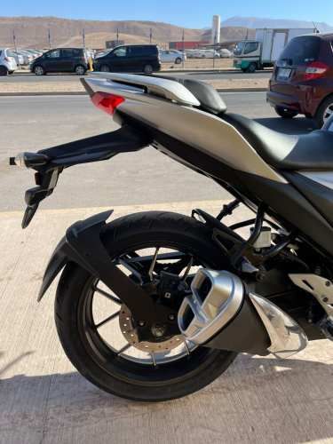 SUZUKI GIXXER