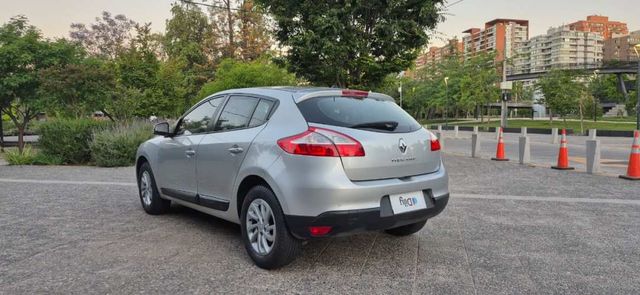 Renault megane III 1.6 MT