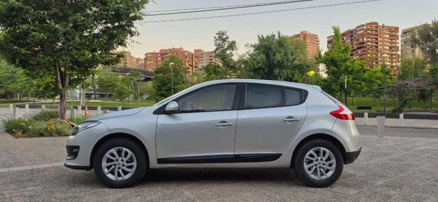 Renault megane III 1.6 MT