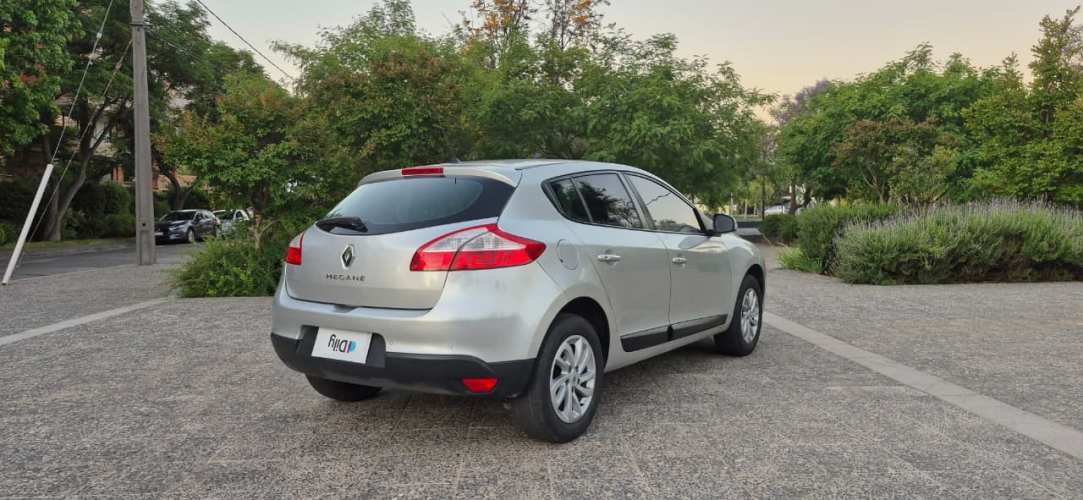 Renault megane III 1.6 MT