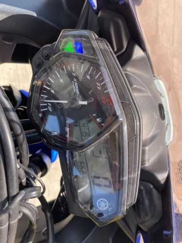 YAMAHA R3