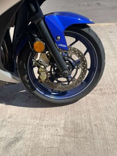 YAMAHA R3