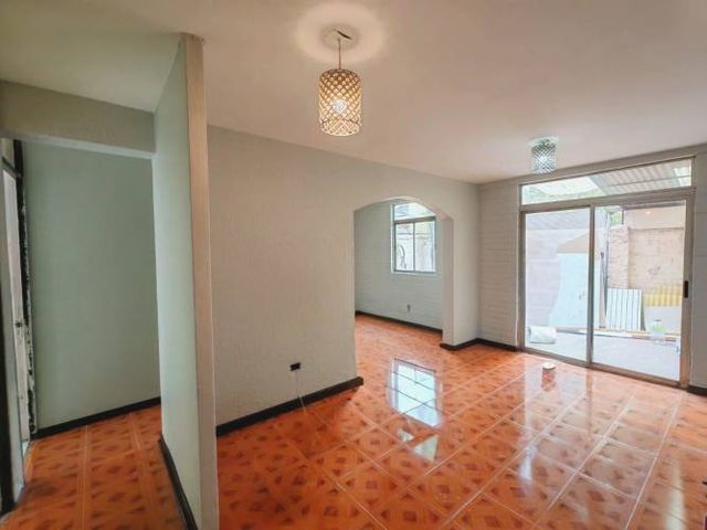 Recien renovado - depto 1er piso con patio, 2dorm+1baño+living-comedor+cocina