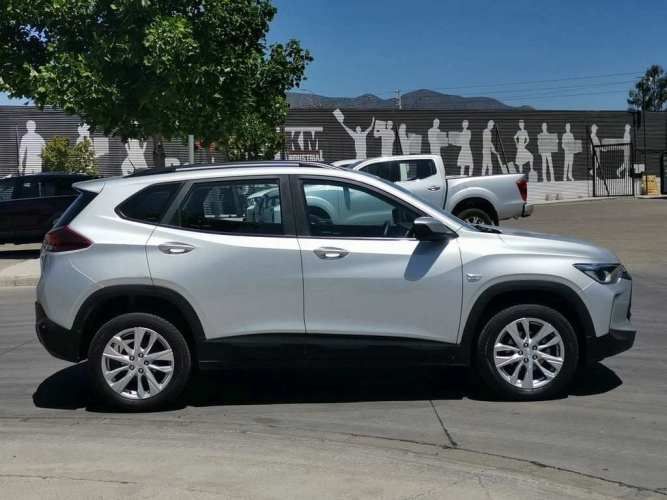 CHEVROLET TRACKER 2024