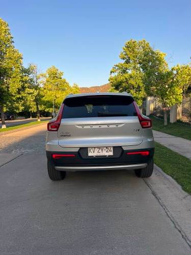 Volvo XC-40 Momentum