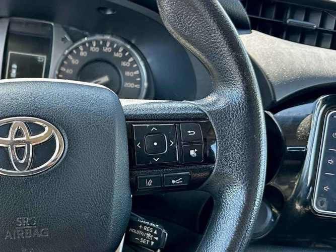 TOYOTA HILUX 2023