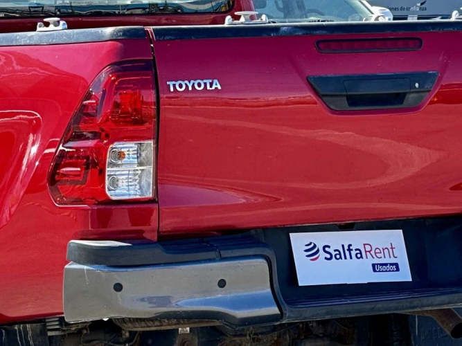 TOYOTA HILUX 2023
