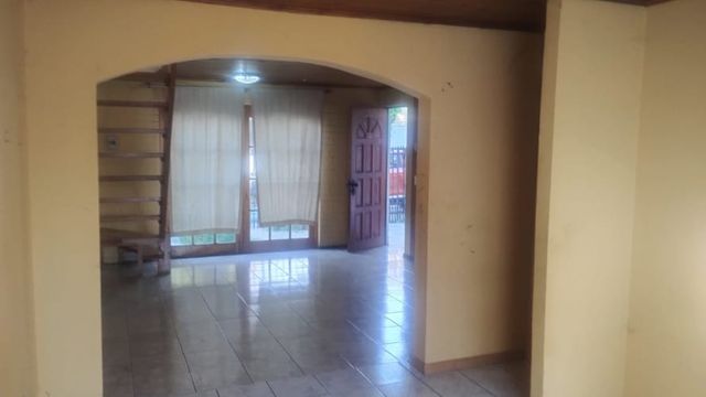 ARRIENDO AMPLIA CASA 4D+1B EN VILLA GALILEA – Solo 5 min del centro!