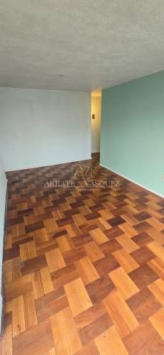 Venta Departamento en Villa Spring Hill