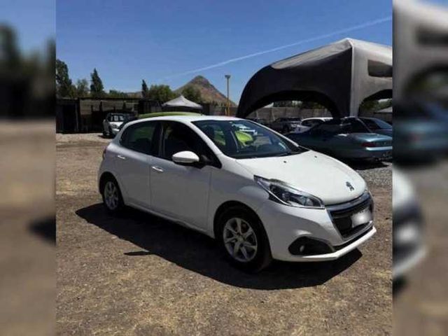 PEUGEOT 208 2018