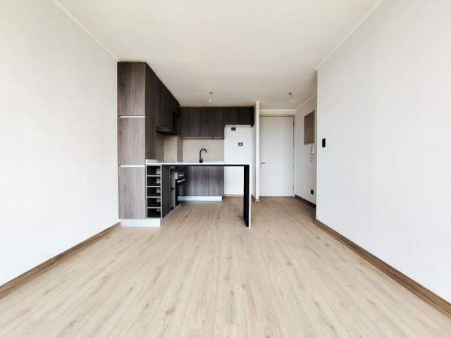 Av. La Florida 10695 (1 Est ) [2820-4]