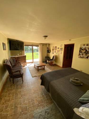 EXCELENTE CASA EN PARCELA CON PISCINA Y QUINCHO