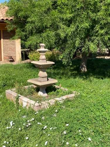 EXCELENTE CASA EN PARCELA CON PISCINA Y QUINCHO