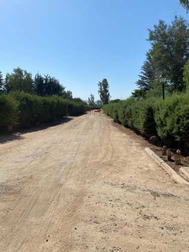 EXCELENTE CASA EN PARCELA CON PISCINA Y QUINCHO