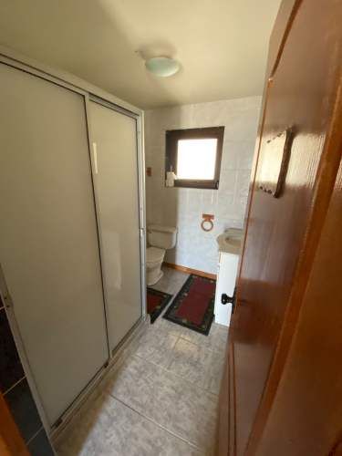 EXCELENTE CASA EN PARCELA CON PISCINA Y QUINCHO